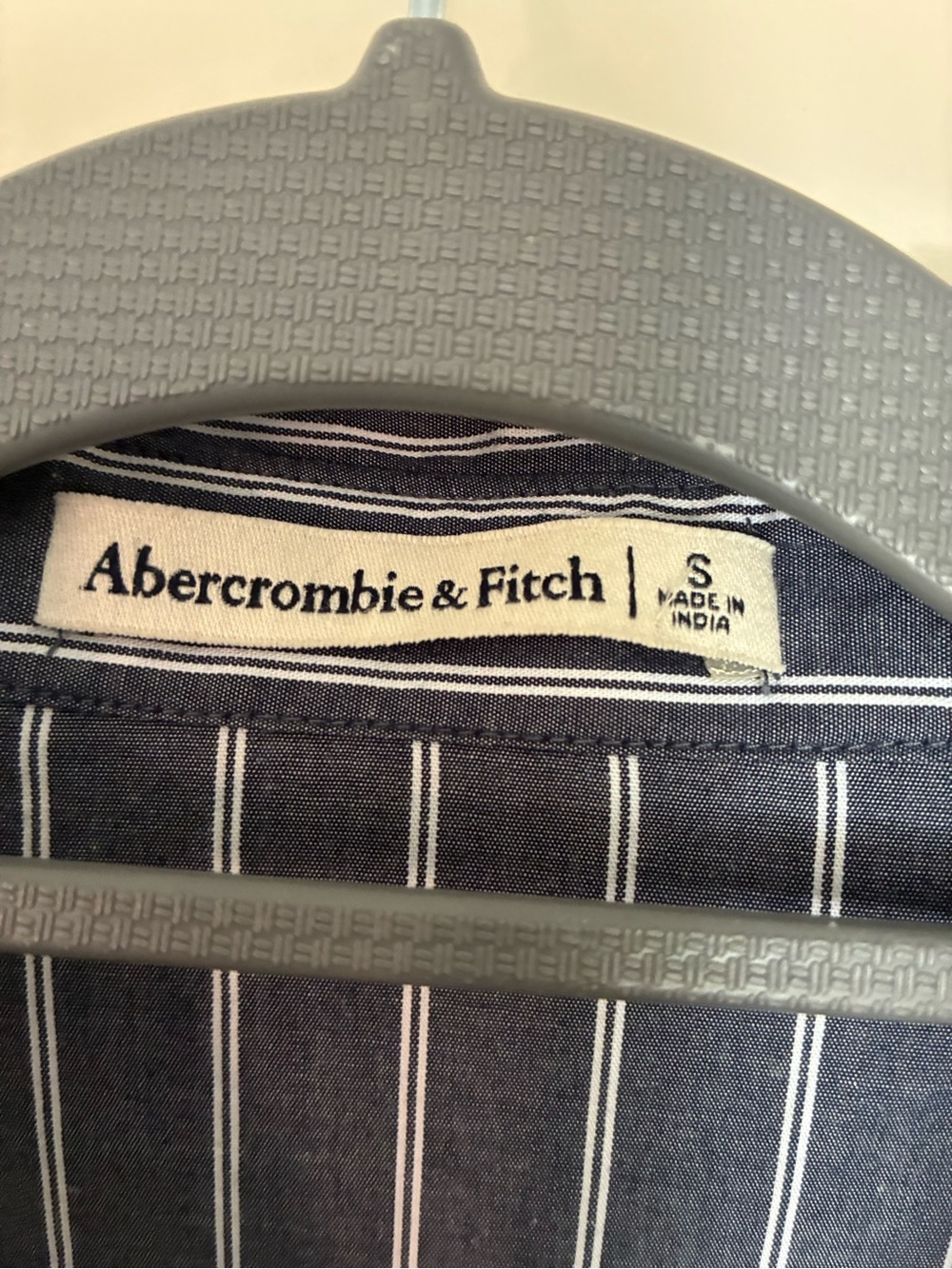 Abercrombie and Fitch Long Sleeve Poplin Tie-Front Shirt in Blue Stripe Size S - Picture 4 of 4